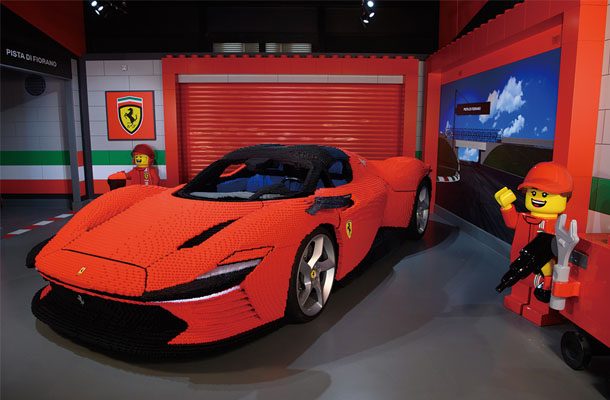 フェラーリの大きなレゴ®・モデルは驚くほど緻密に作られている