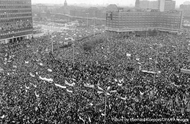 ベルリンの壁崩壊30周年記念特集【後編】勘違いが招いた歴史的事件