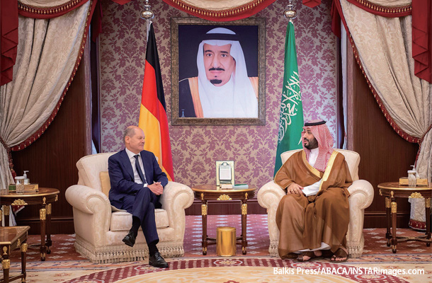 9月24日、ショルツ首相はサウジアラビアのムハンマド皇太子と会談し、エネルギー分野で協調していくことを確認した