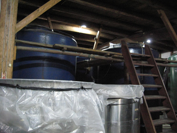 酒蔵の発酵タンク