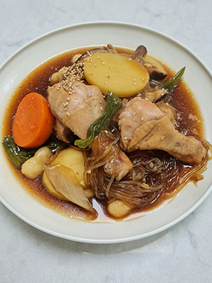 韓国風鶏の甘辛煮と野菜チヂミ