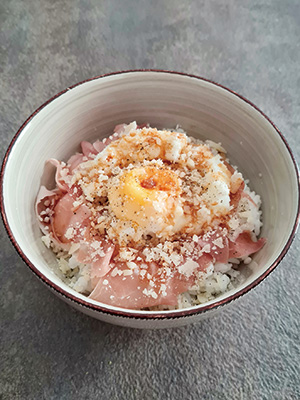 生ハム卵丼と香味味付け卵