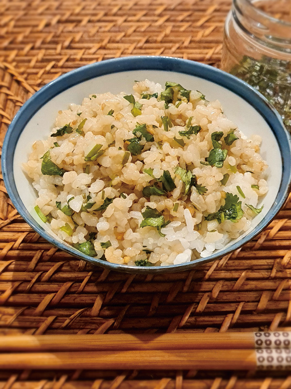 パクチーしょうゆご飯