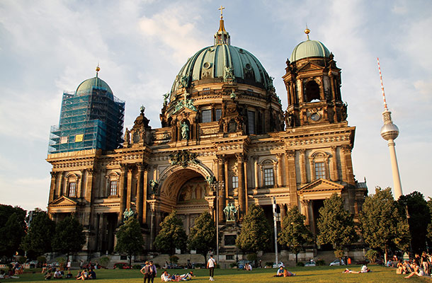 大きなドームが印象的なベルリン大聖堂