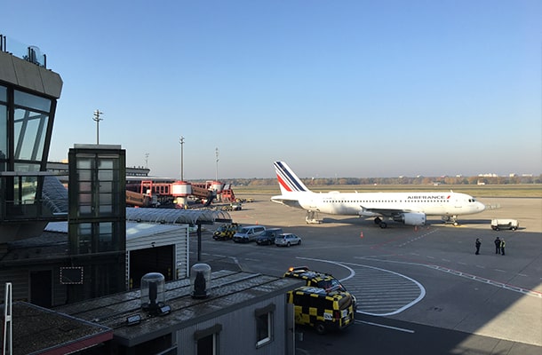 テーゲル空港の最終便となったエールフランスの飛行機