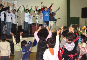 出演者も参加者もいっしょに