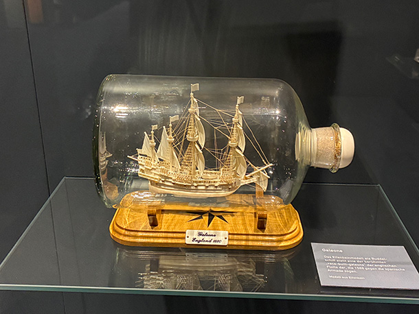 1580年に造られたボトルシップ