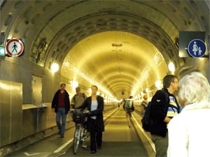 全長426.5メートルの旧エルベトンネル