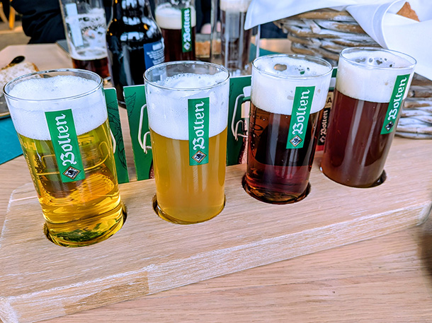 アルトのほかにへレス、ラントビア、そして無ろ過のアルトビールも醸造