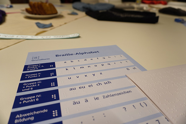 点字の歴史や書き方も学べました