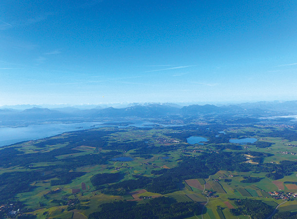 バイエルンの自然を上空から楽しむ