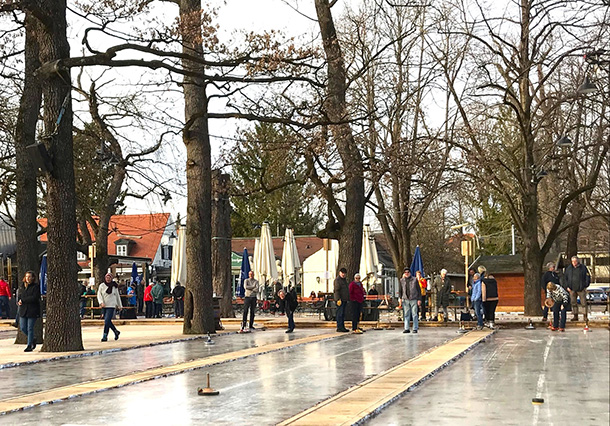 冬の風物詩アイスシュトックシーセン場