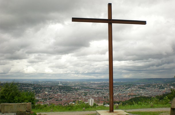 記念碑の十字架
