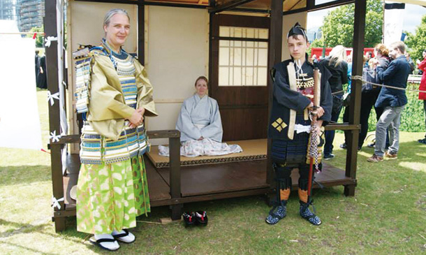 武道の技と心を披露