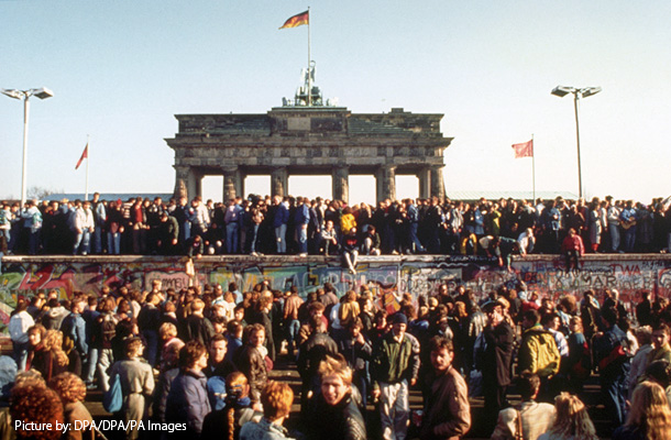 ベルリンの壁崩壊から30周年