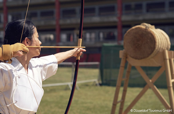 日本の伝統スポーツ、弓道