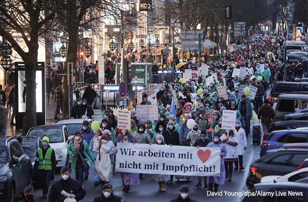 1月29日にデュッセルドルフで行われた、ワクチンの接種義務化に反対するデモ