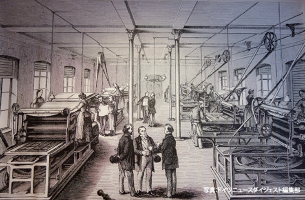 印刷所では、女性たちも重要な働き手だった