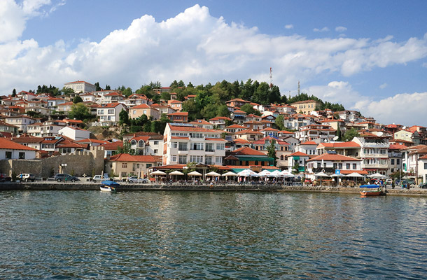第二の都市にあるオフリド湖は北マケドニア最大の観光地