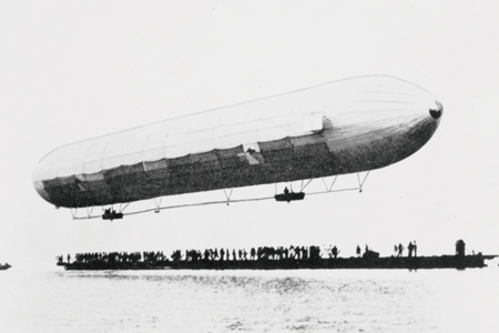 1900年の初飛行